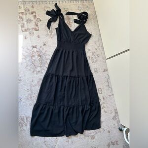 Chic Black Maxi Dress with Bow Straps